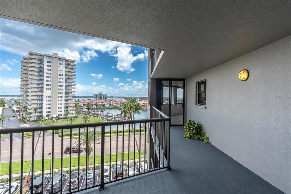 1600 GULF BOULEVARD 617 photo 18