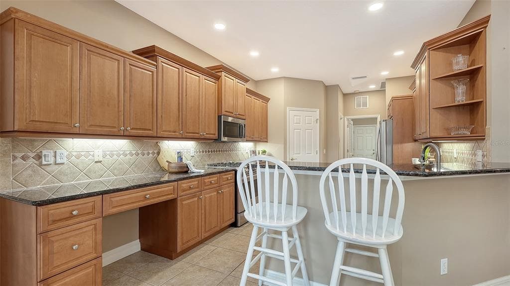 649 CRANE PRAIRIE WAY photo 17