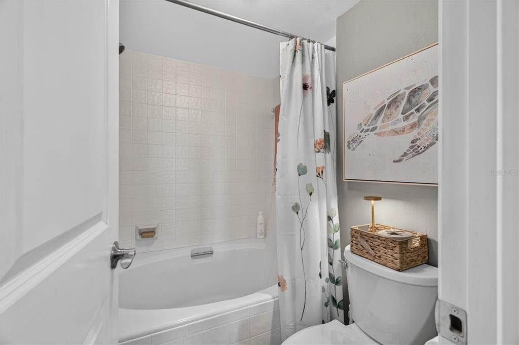 9000 COMMODORE DRIVE 305 photo 25