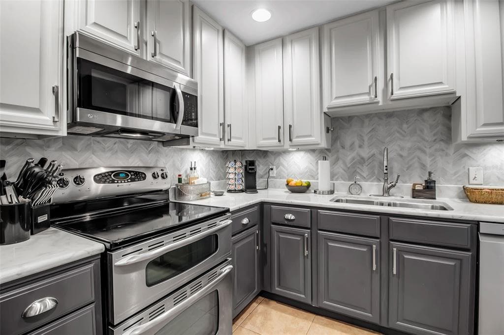 808 3RD AVENUE W 307 photo 14