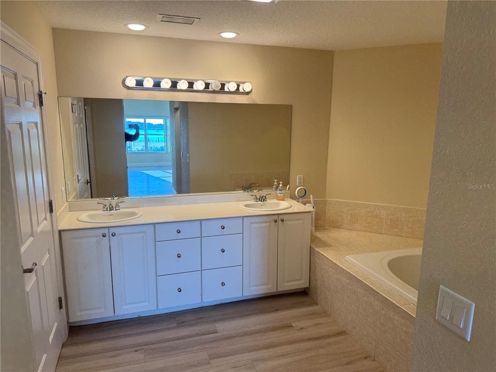 423 150TH AVENUE 1501 photo 11