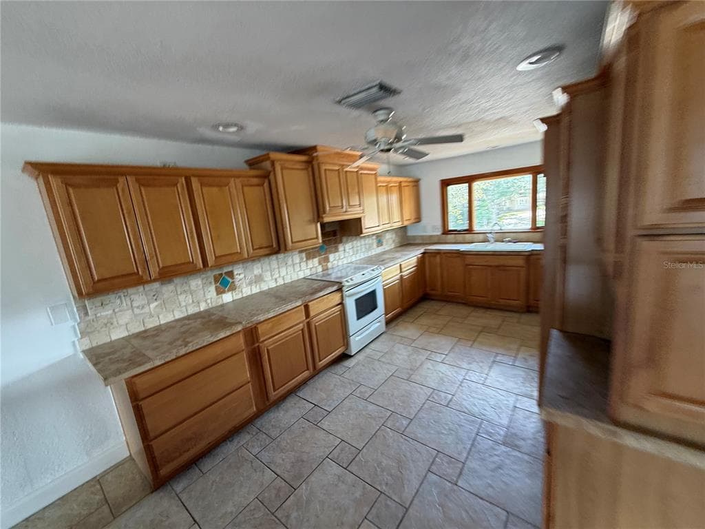 6111 BAYOU GRANDE BOULEVARD NE photo 5