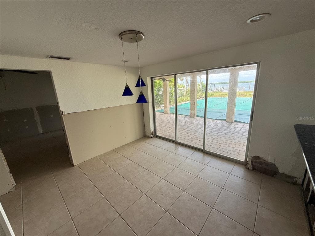 6111 BAYOU GRANDE BOULEVARD NE photo 9