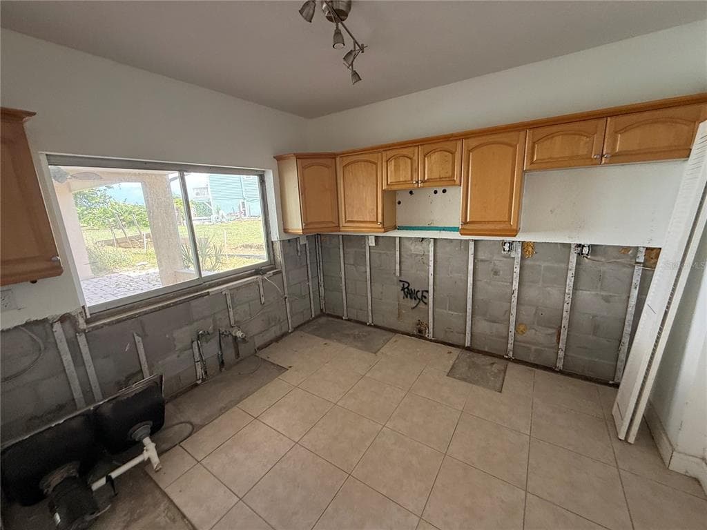 6111 BAYOU GRANDE BOULEVARD NE photo 10