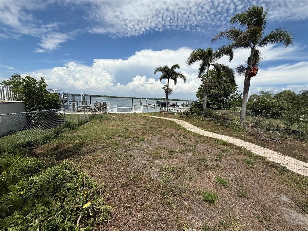 6111 BAYOU GRANDE BOULEVARD NE photo 4