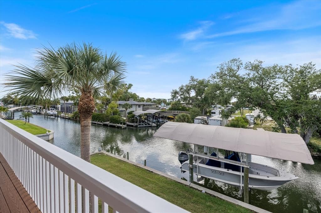 9181 LAKE DRIVE photo 19