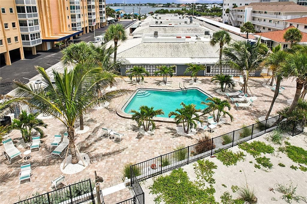 1205 TARPON CENTER DRIVE B4 photo 7