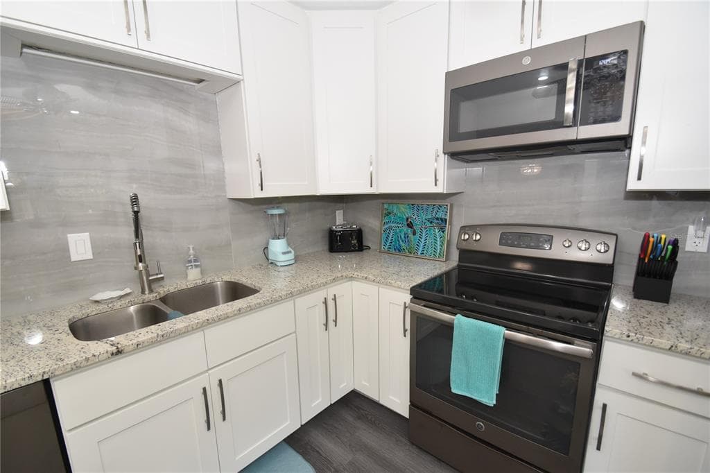 1647 BROOKHOUSE COURT BR146 photo 2