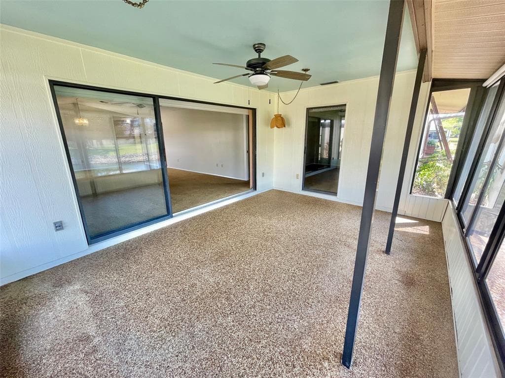 137 DRIFTING SANDS DRIVE photo 15