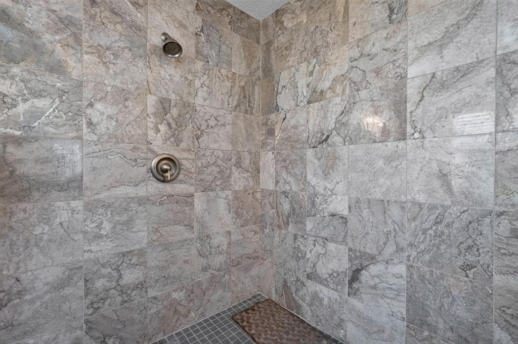 109 CORAL REEF COURT N photo 20