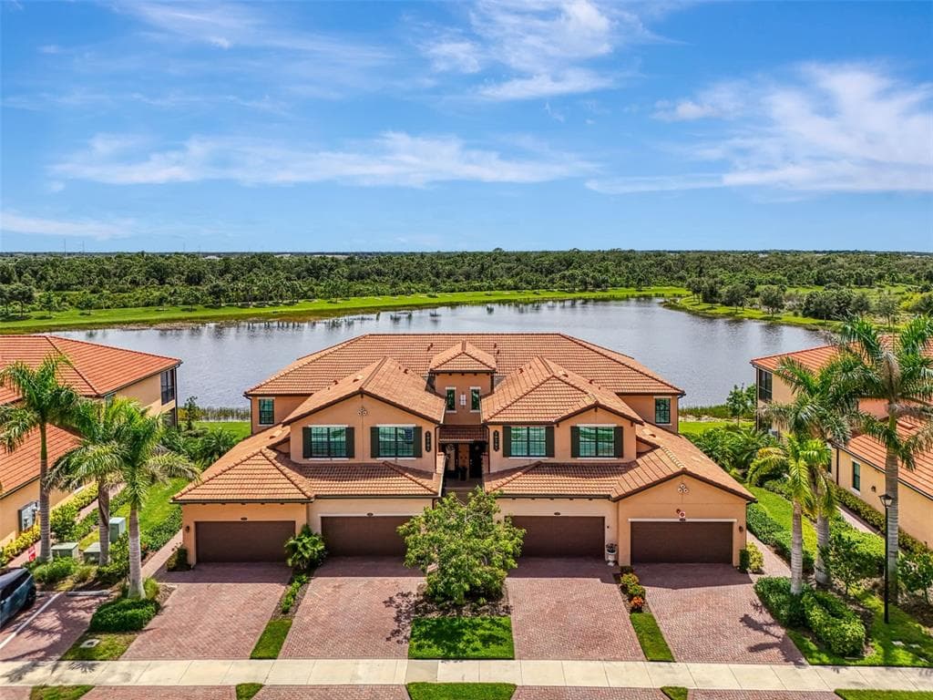 10797 TARFLOWER DRIVE 201 photo 1