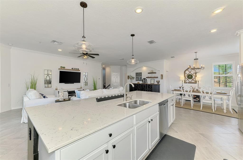 10797 TARFLOWER DRIVE 201 photo 21