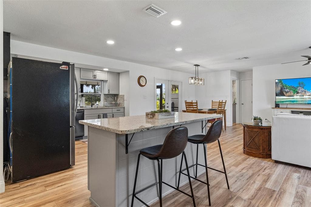 20495 ALBURY DRIVE photo 22