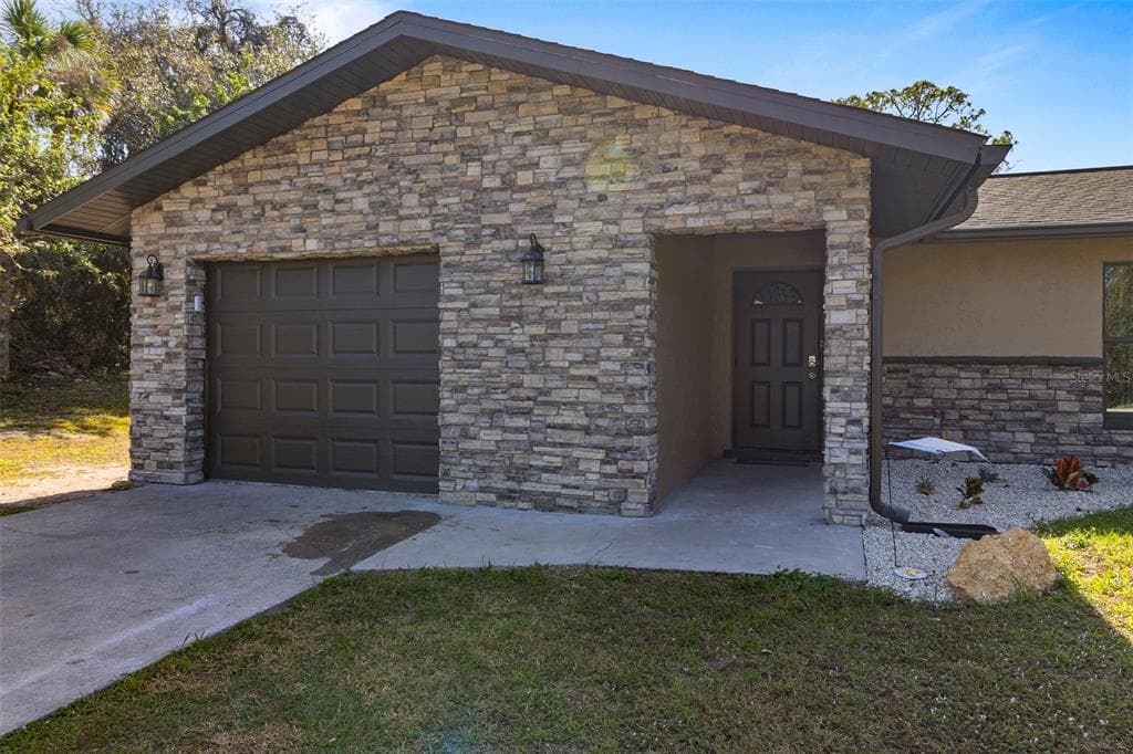 20495 ALBURY DRIVE photo 5