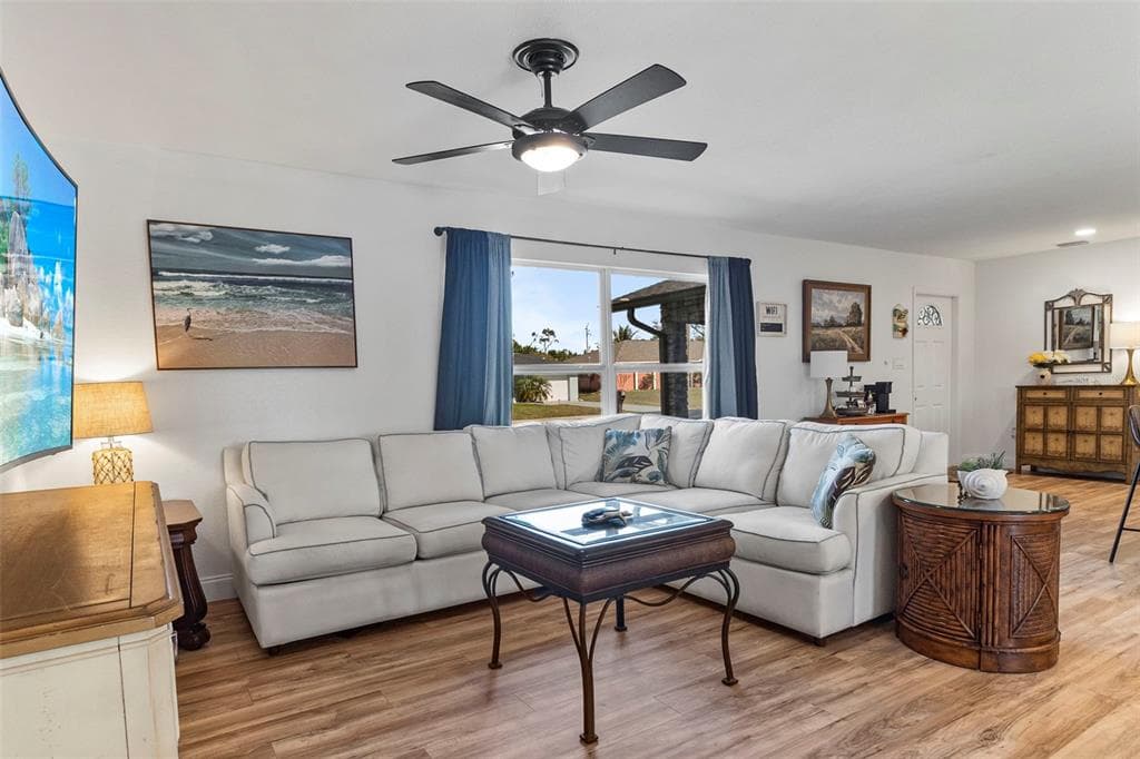 20495 ALBURY DRIVE photo 24