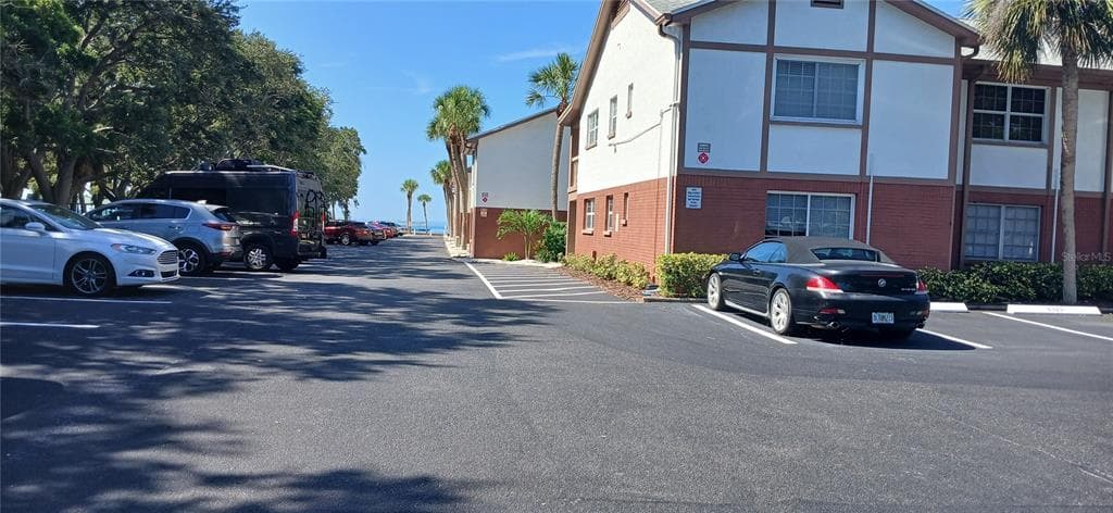 650 PINELLAS POINT DRIVE S 110 photo 3