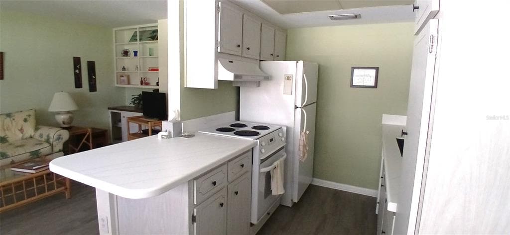 650 PINELLAS POINT DRIVE S 110 photo 11