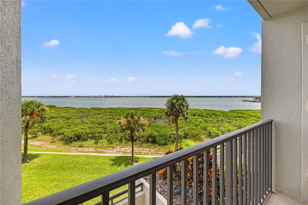 1501 GULF BOULEVARD 206 photo 20