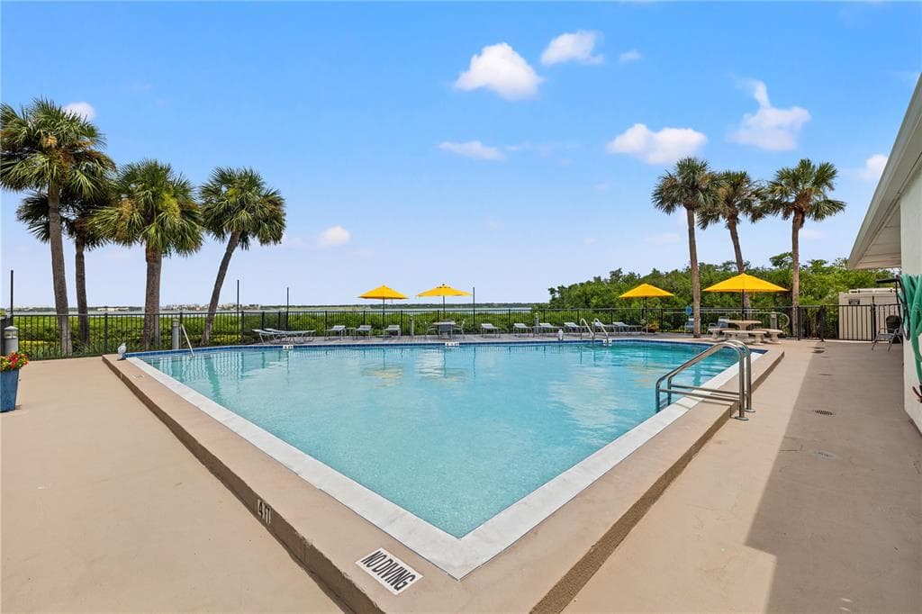 1501 GULF BOULEVARD 206 photo 21