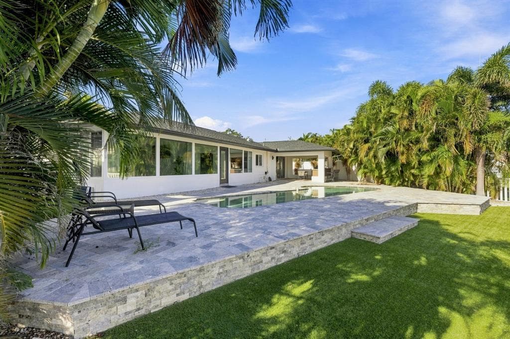 320 PALM ISLAND NE photo 6