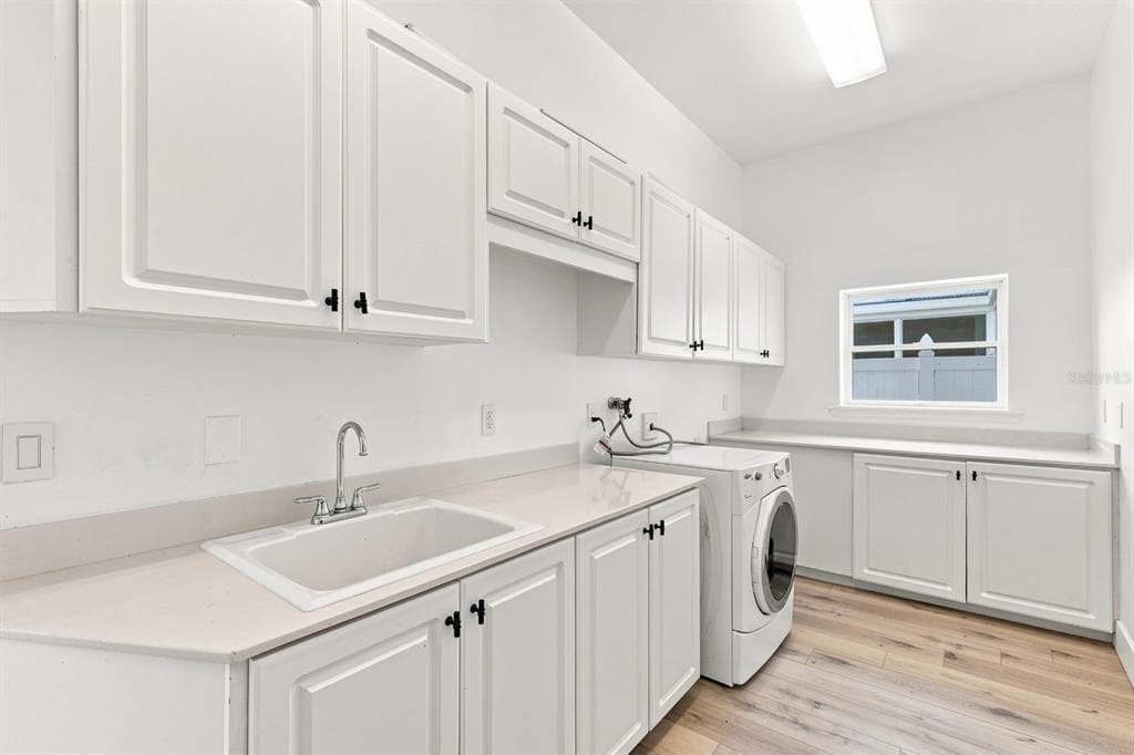 461 PALM ISLAND NE photo 17