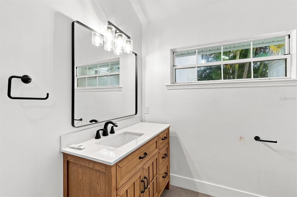 461 PALM ISLAND NE photo 16