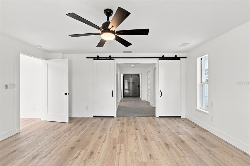461 PALM ISLAND NE photo 12