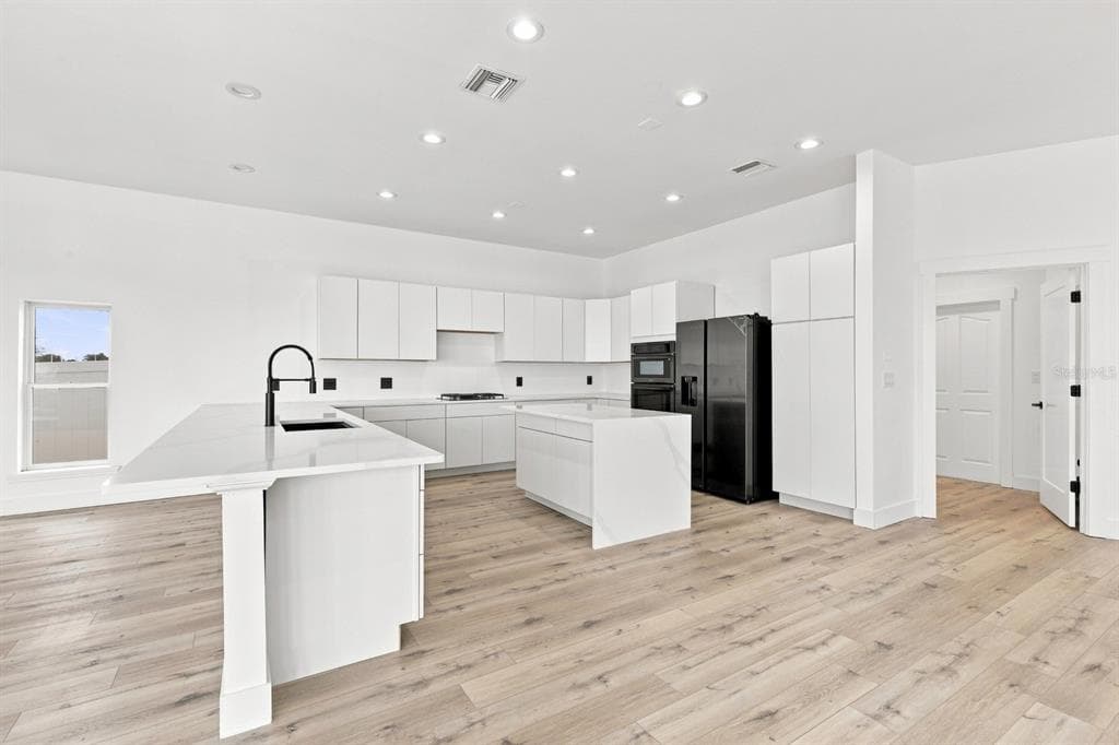 461 PALM ISLAND NE photo 19