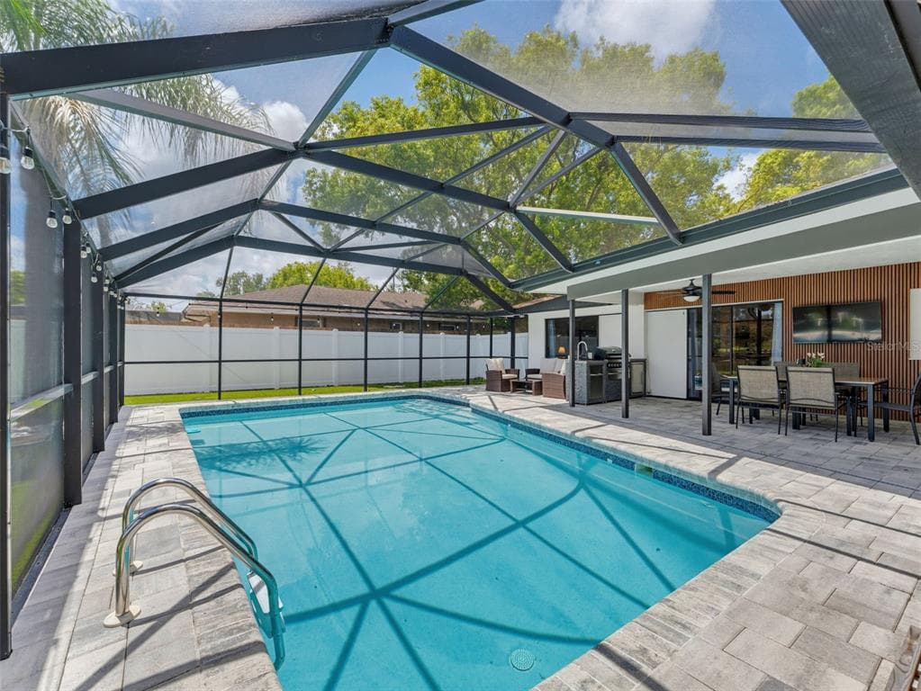2121 BEECHER ROAD photo 25