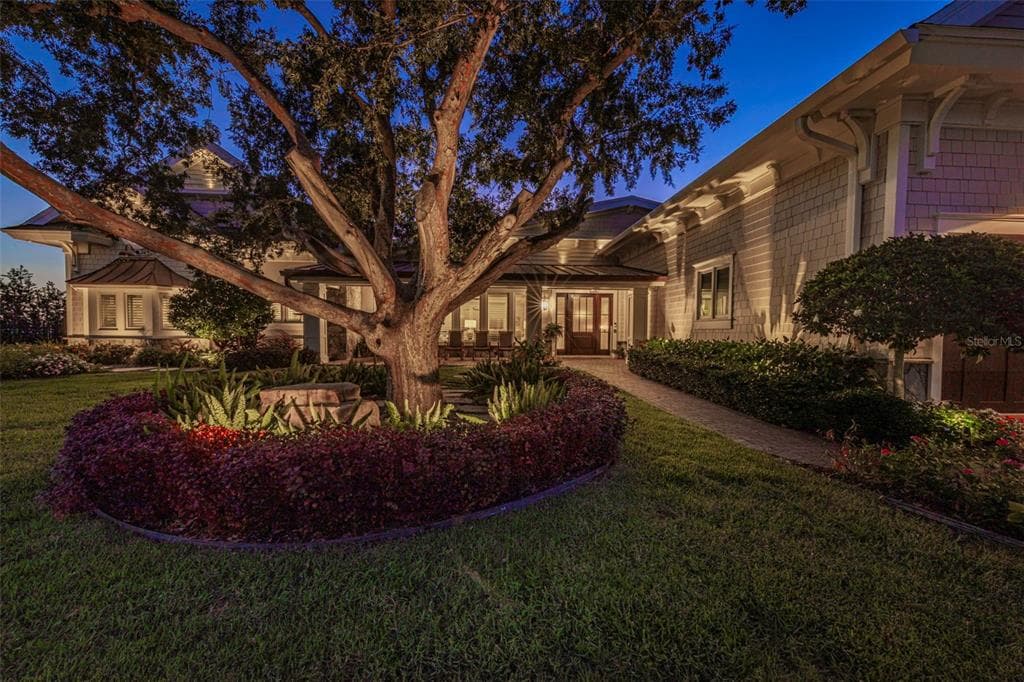 1744 SANTA BARBARA DRIVE photo 3