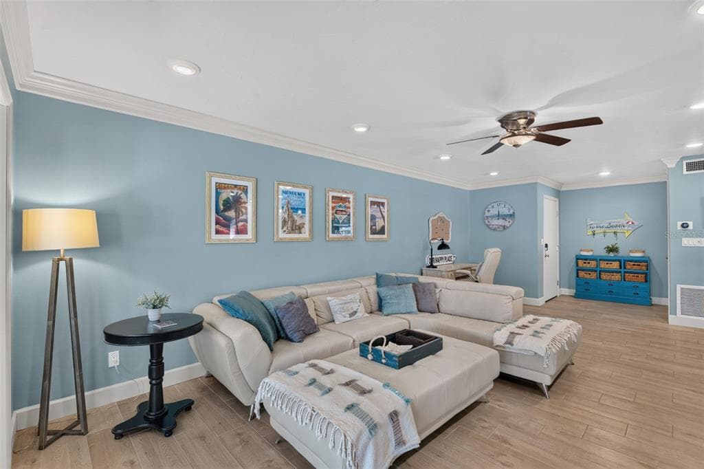 1141 W PEPPERTREE DRIVE 1141 photo 7