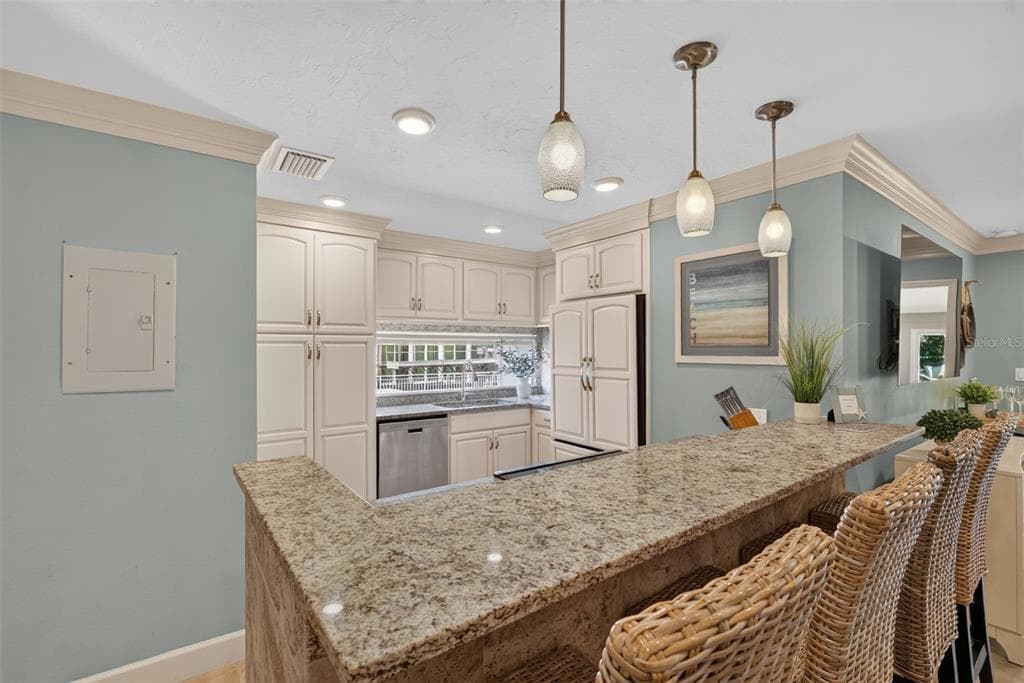 1141 W PEPPERTREE DRIVE 1141 photo 14