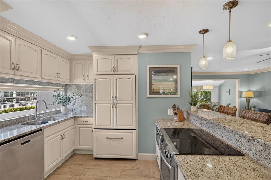 1141 W PEPPERTREE DRIVE 1141 photo 15