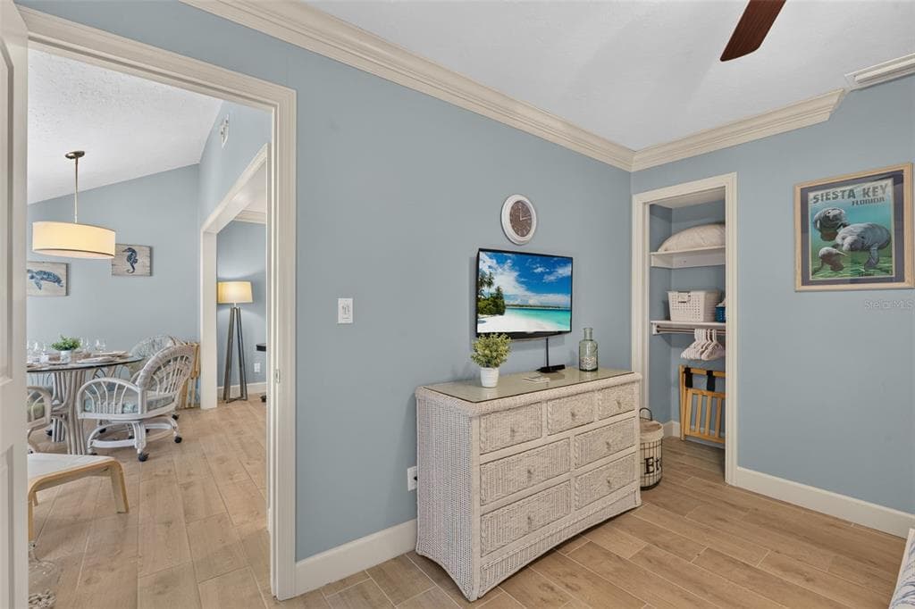 1141 W PEPPERTREE DRIVE 1141 photo 25