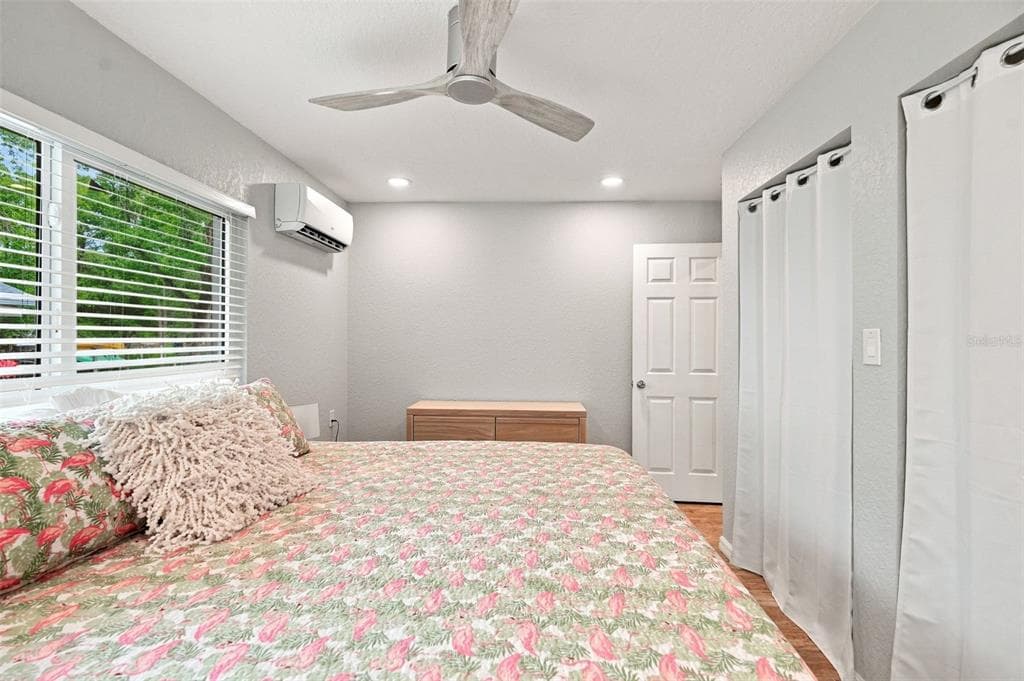 5421 GAY STREET photo 14