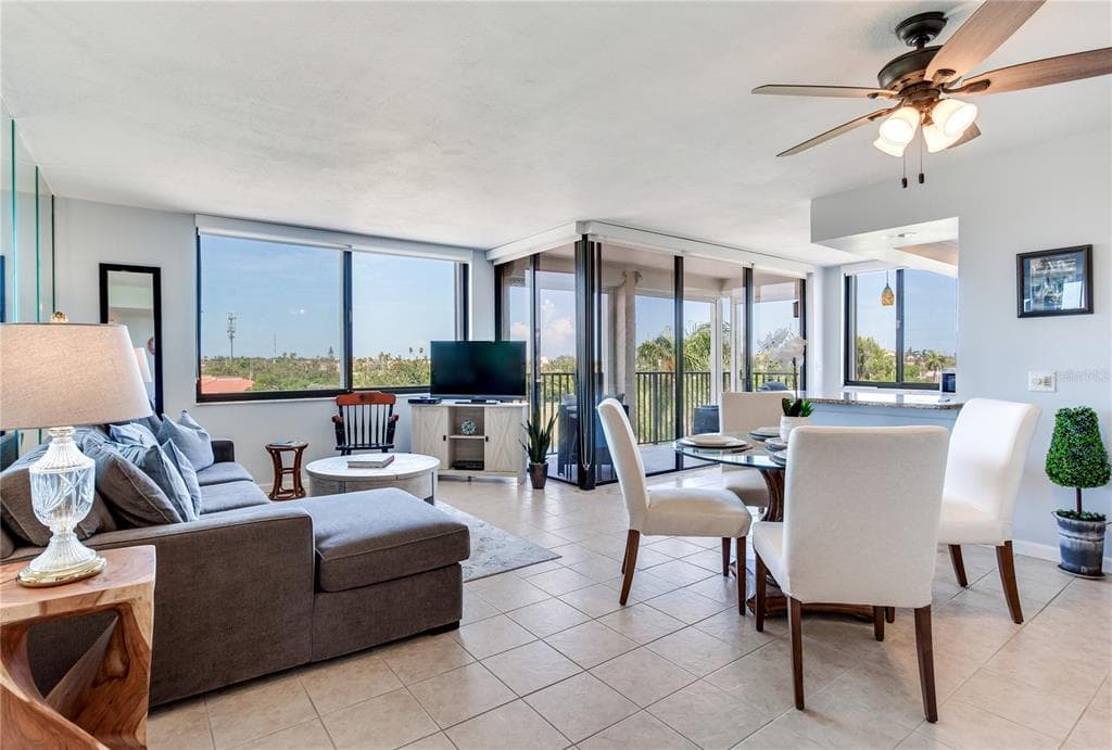 6104 PALMA DEL MAR BOULEVARD S 404 photo 6