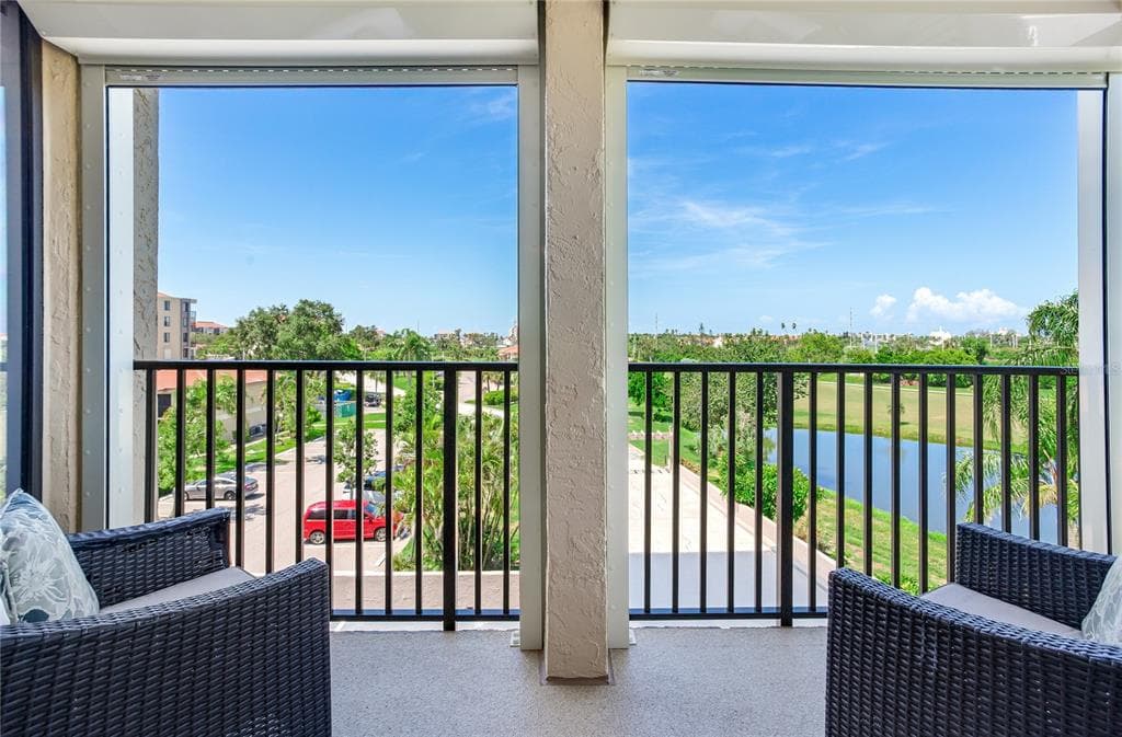 6104 PALMA DEL MAR BOULEVARD S 404 photo 17