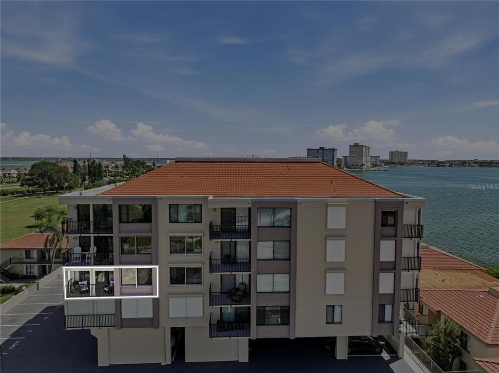 6104 PALMA DEL MAR BOULEVARD S 404 photo 3