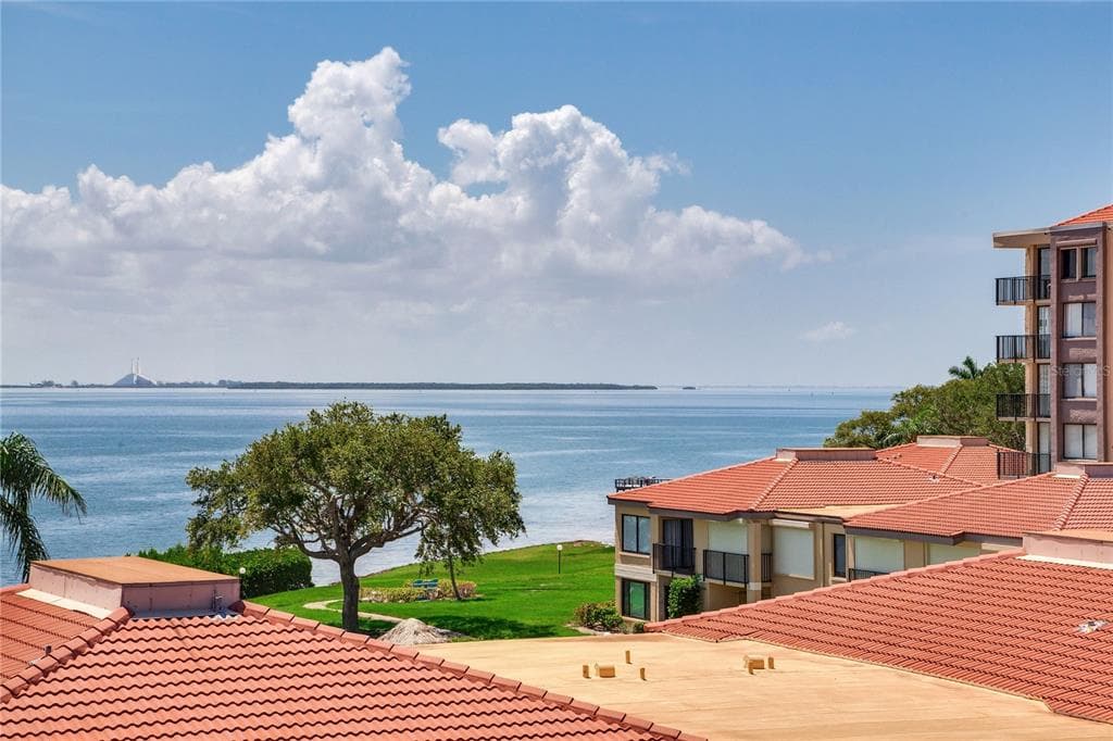 6104 PALMA DEL MAR BOULEVARD S 404 photo 20
