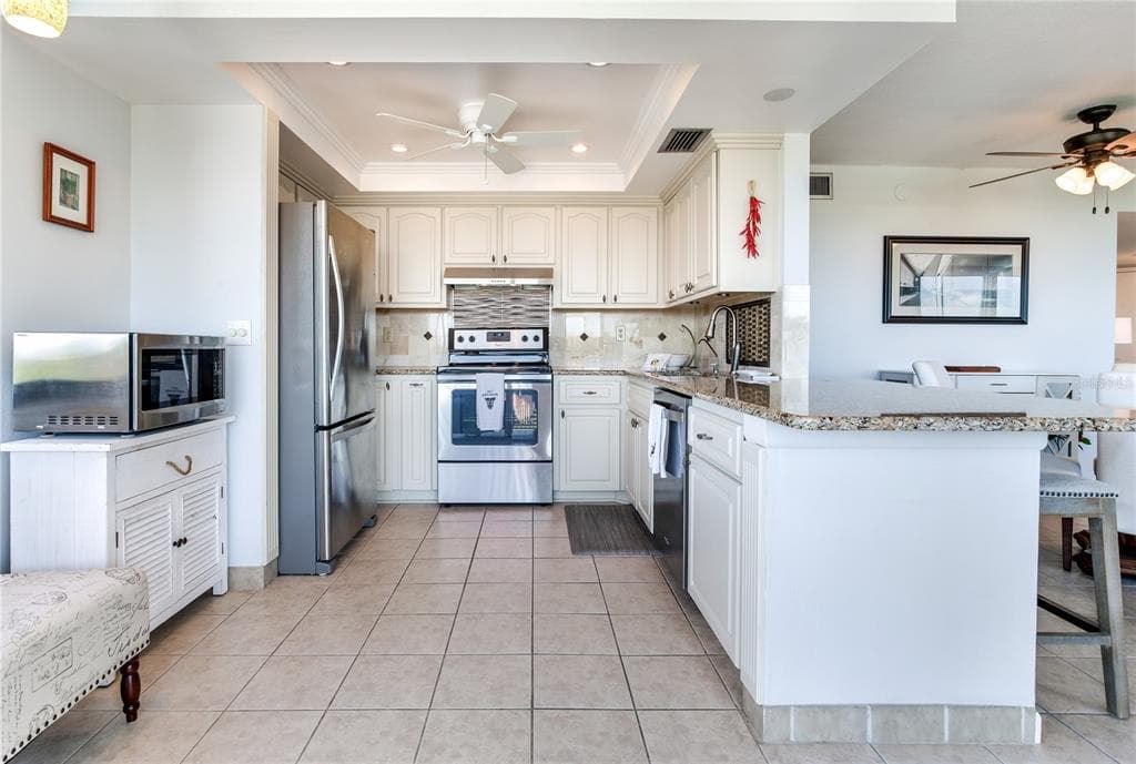 6104 PALMA DEL MAR BOULEVARD S 404 photo 14