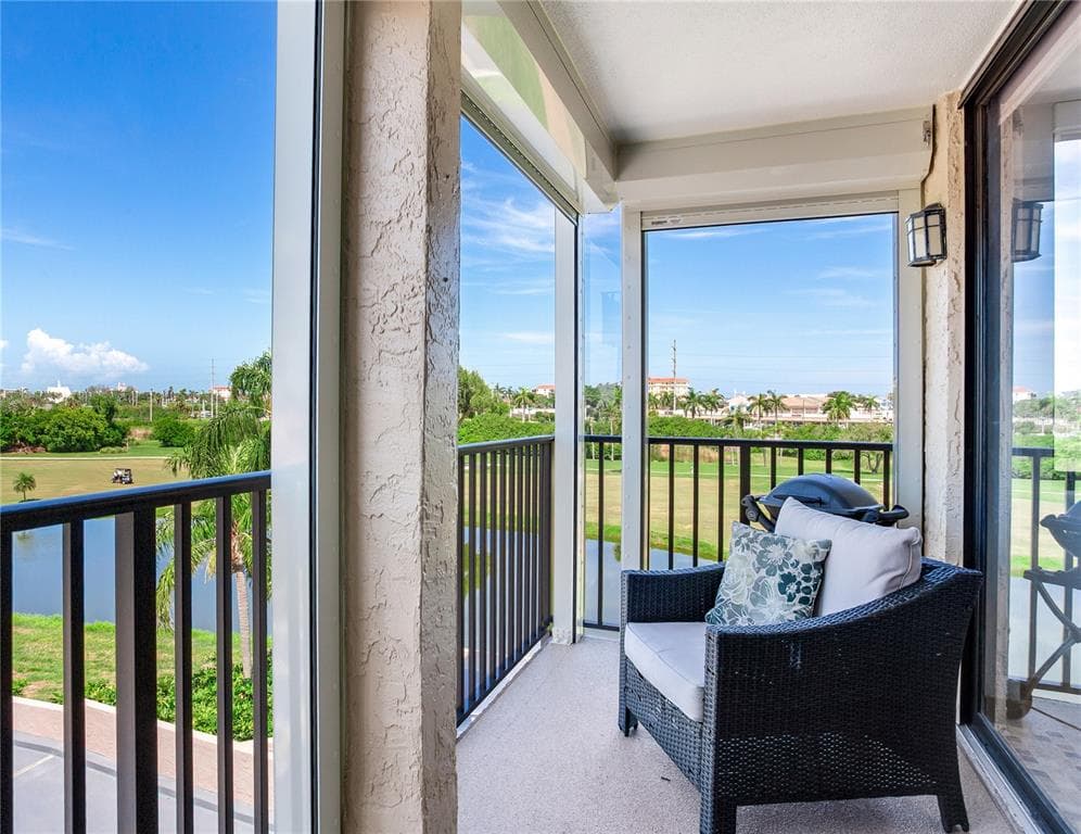 6104 PALMA DEL MAR BOULEVARD S 404 photo 18