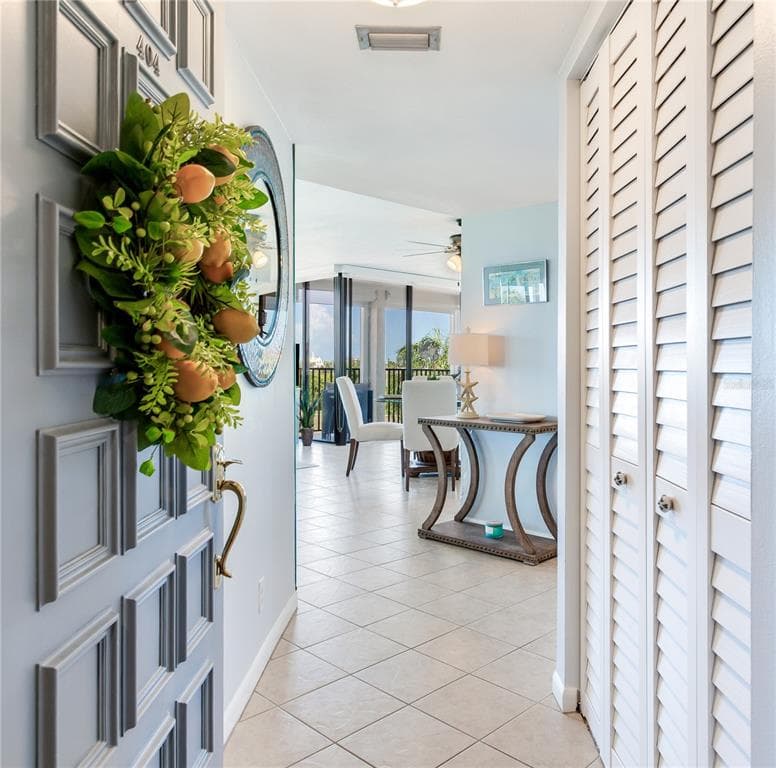 6104 PALMA DEL MAR BOULEVARD S 404 photo 4