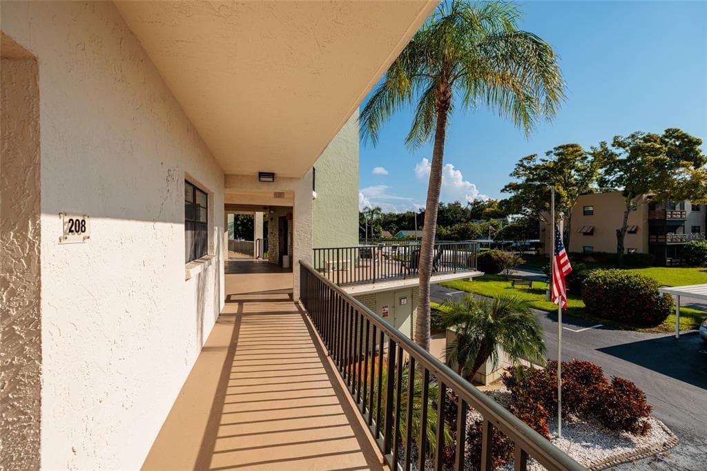 5980 TERRACE PARK DRIVE N 208 photo 4