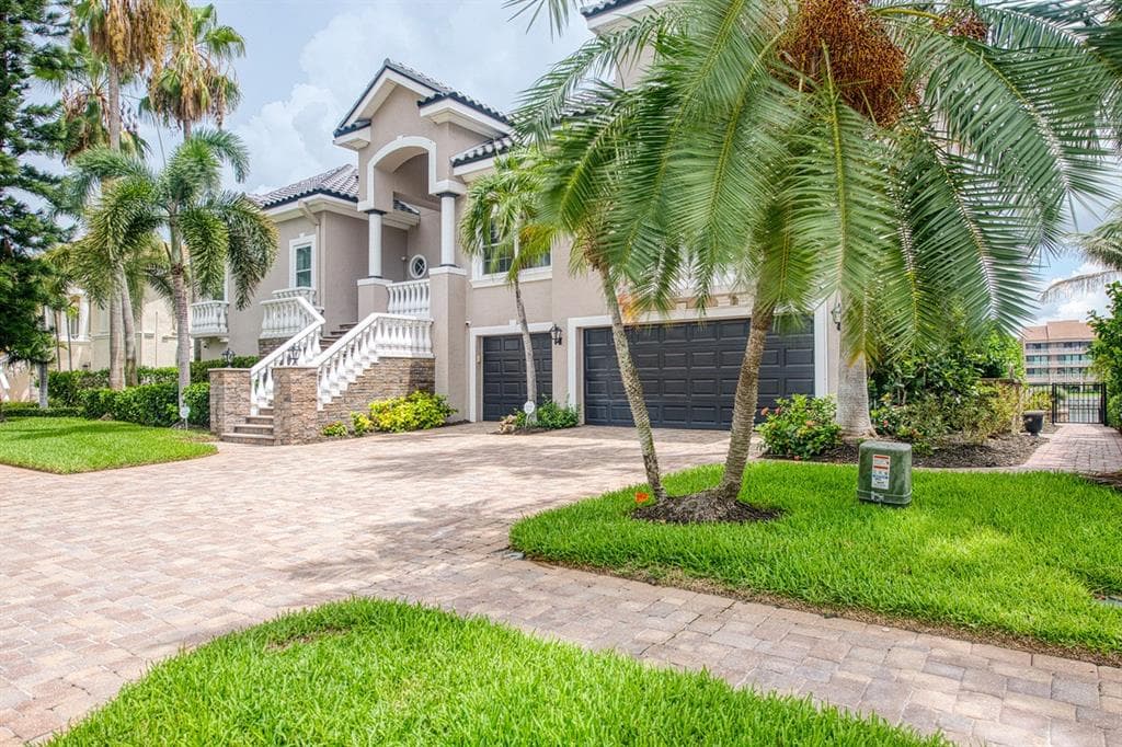 6113 PASADENA POINT BOULEVARD photo 3