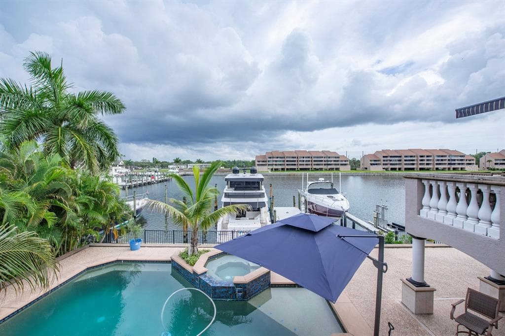 6113 PASADENA POINT BOULEVARD photo 24
