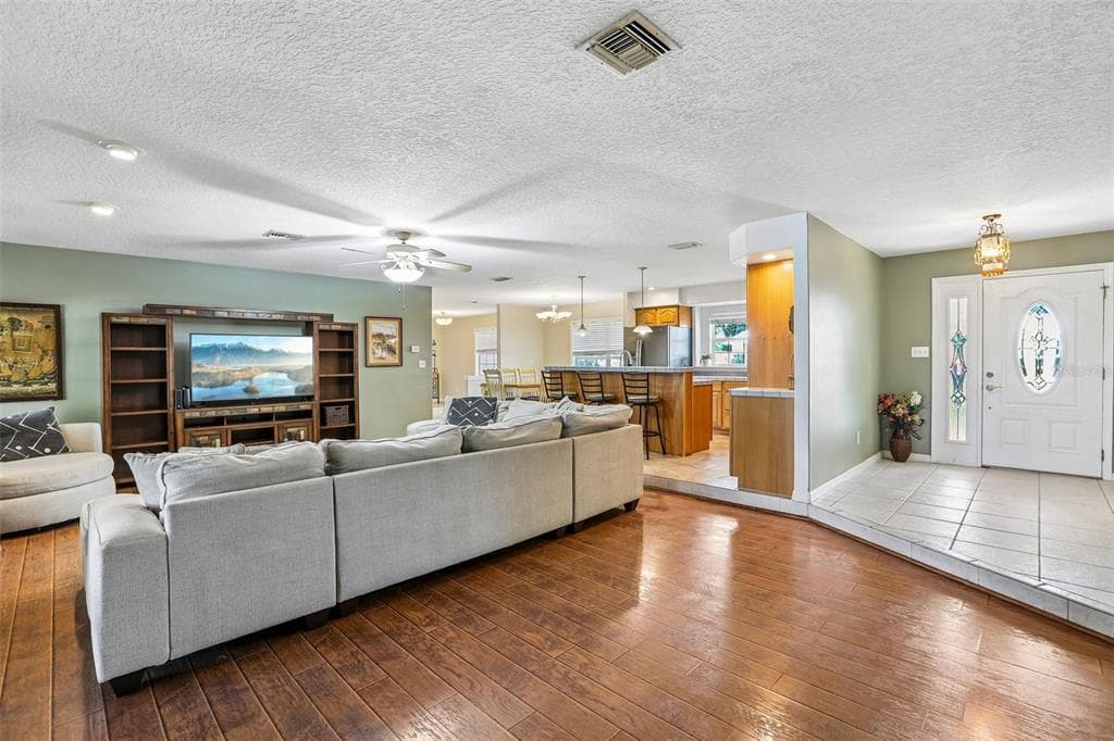 3131 N CANAL DRIVE photo 5