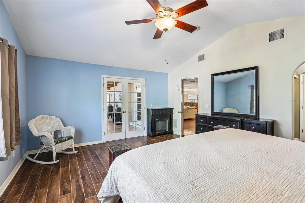 3131 N CANAL DRIVE photo 15