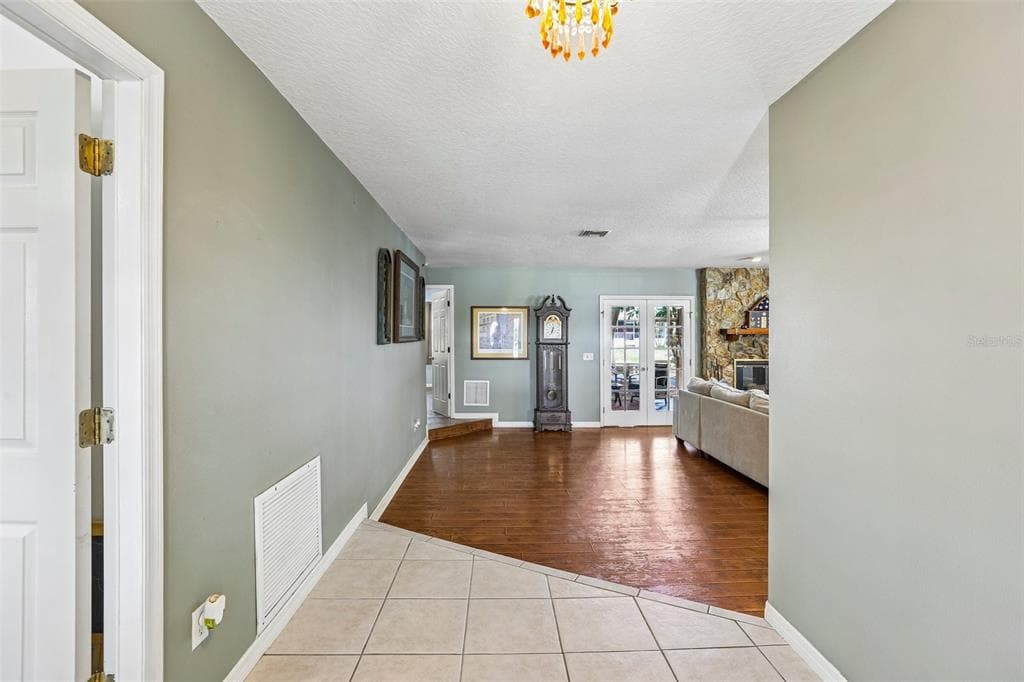 3131 N CANAL DRIVE photo 4
