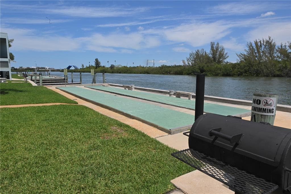 18399 GULF BOULEVARD 371 photo 24