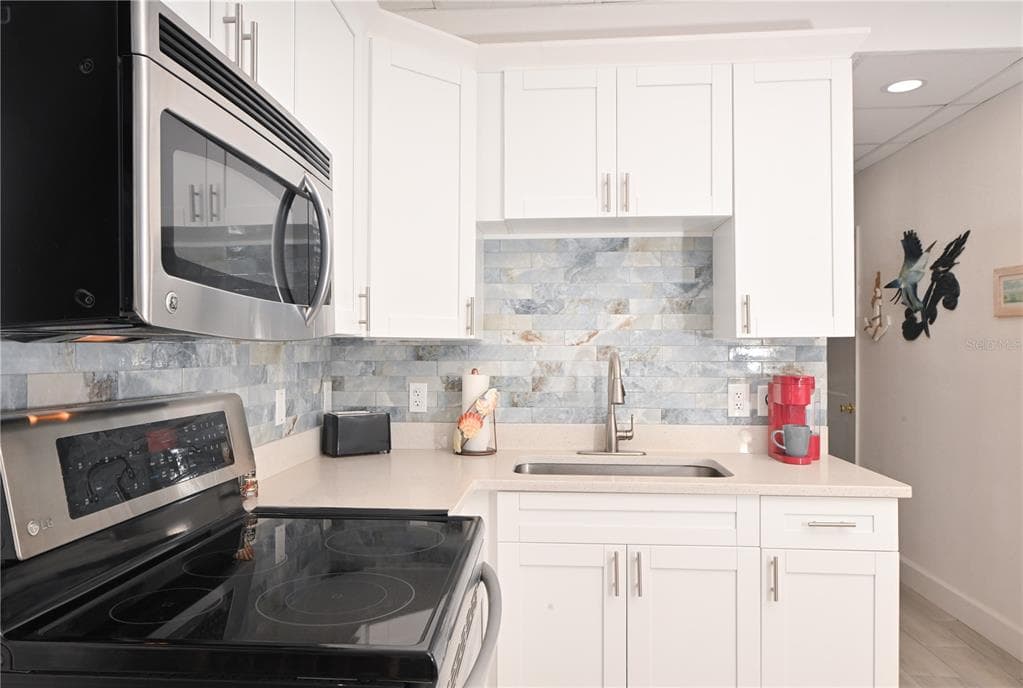 18399 GULF BOULEVARD 367 photo 6